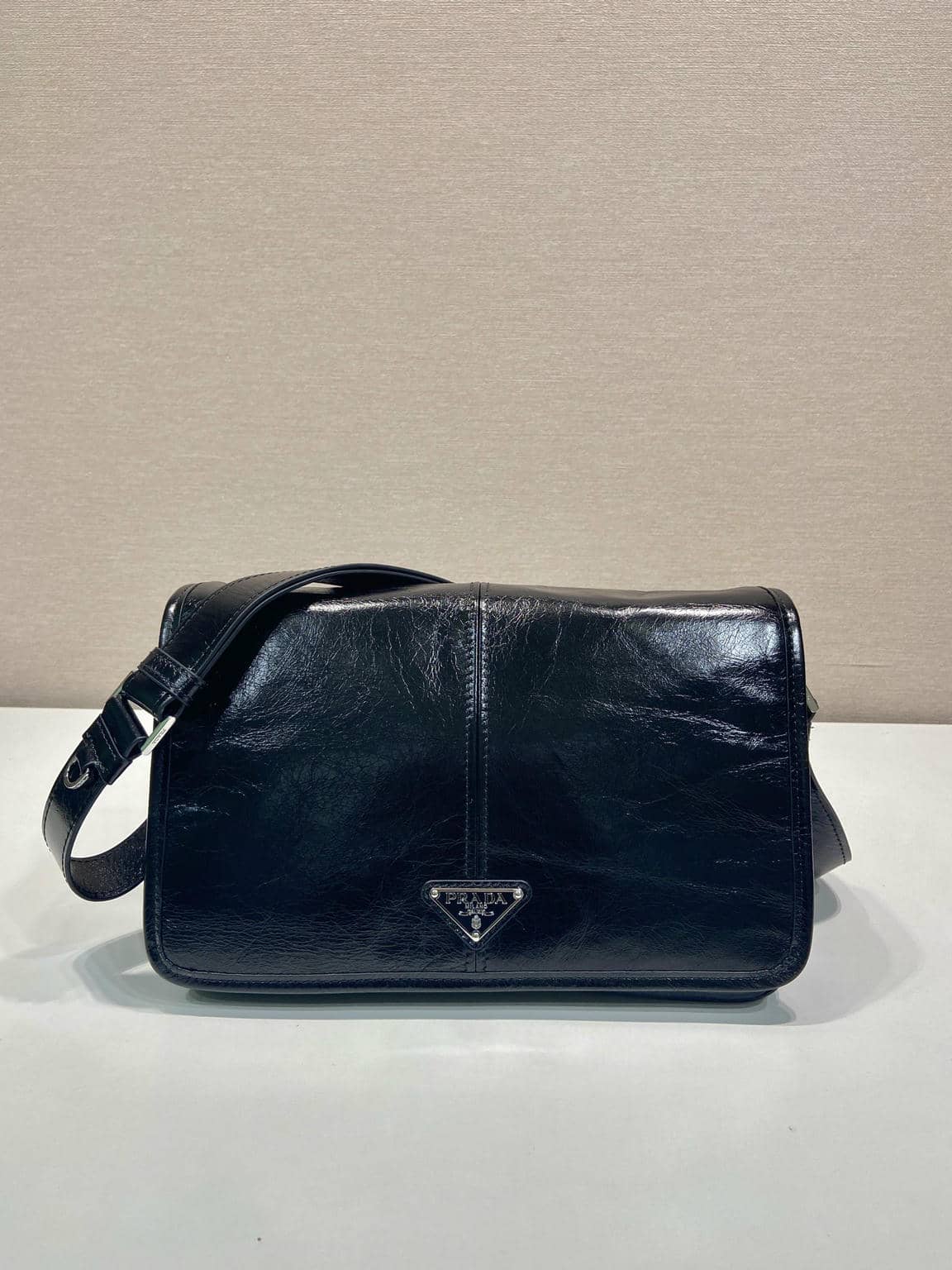 027Series-Messenger Bag
